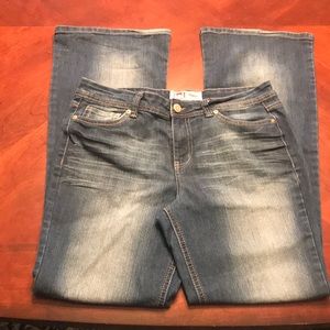 LEI Sophia Hipster Flare Jeans